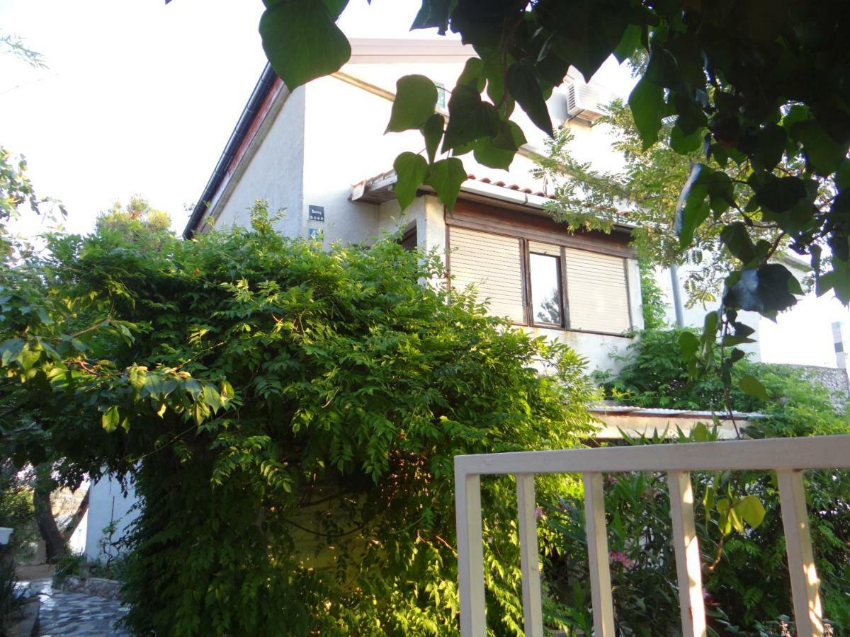 Apartments Bassi Stara Baška Εξωτερικό φωτογραφία